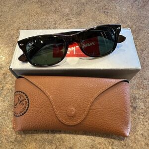 Ray-Ban Polarized Wayfarer Sunglasses - Tortoise & Crystal Green